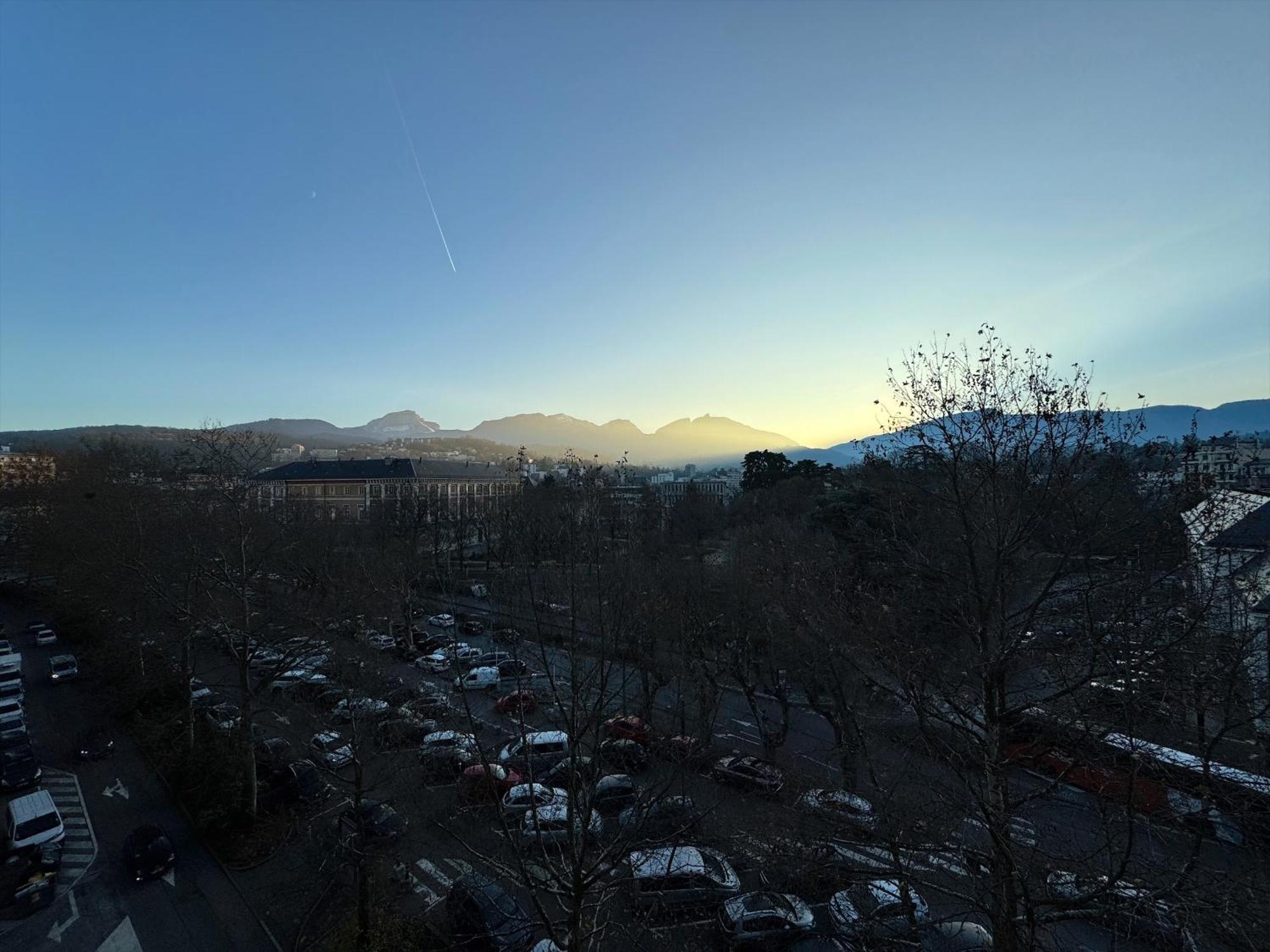 Logement Autour De Moi * * * * * Chambery Luaran gambar