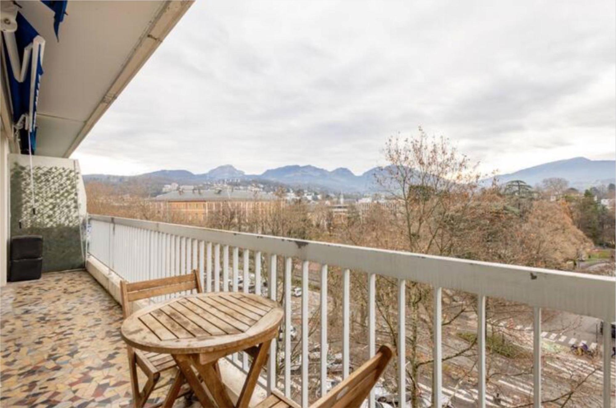 Logement Autour De Moi * * * * * Chambery Luaran gambar