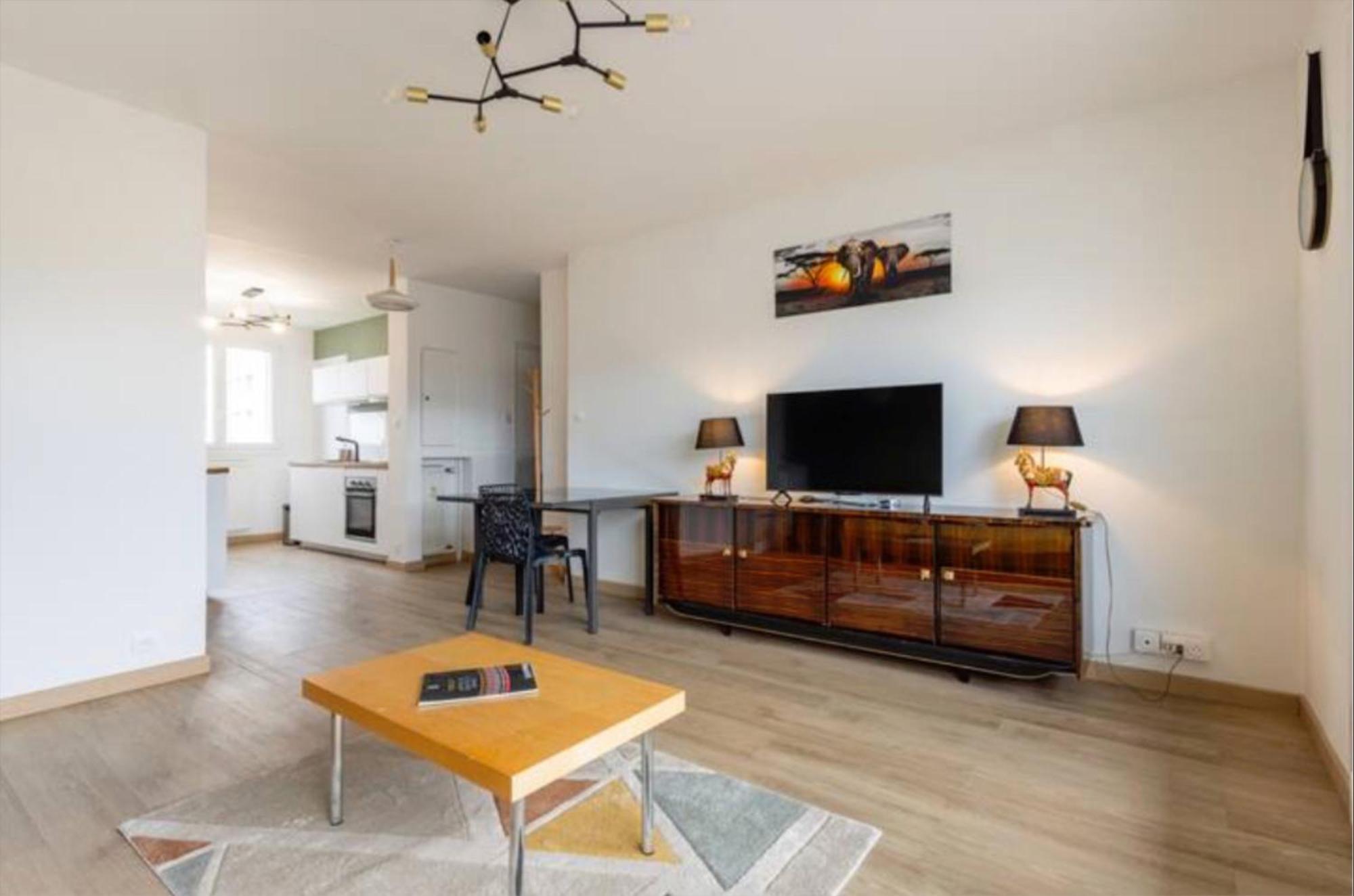 Logement Autour De Moi * * * * * Chambery Luaran gambar