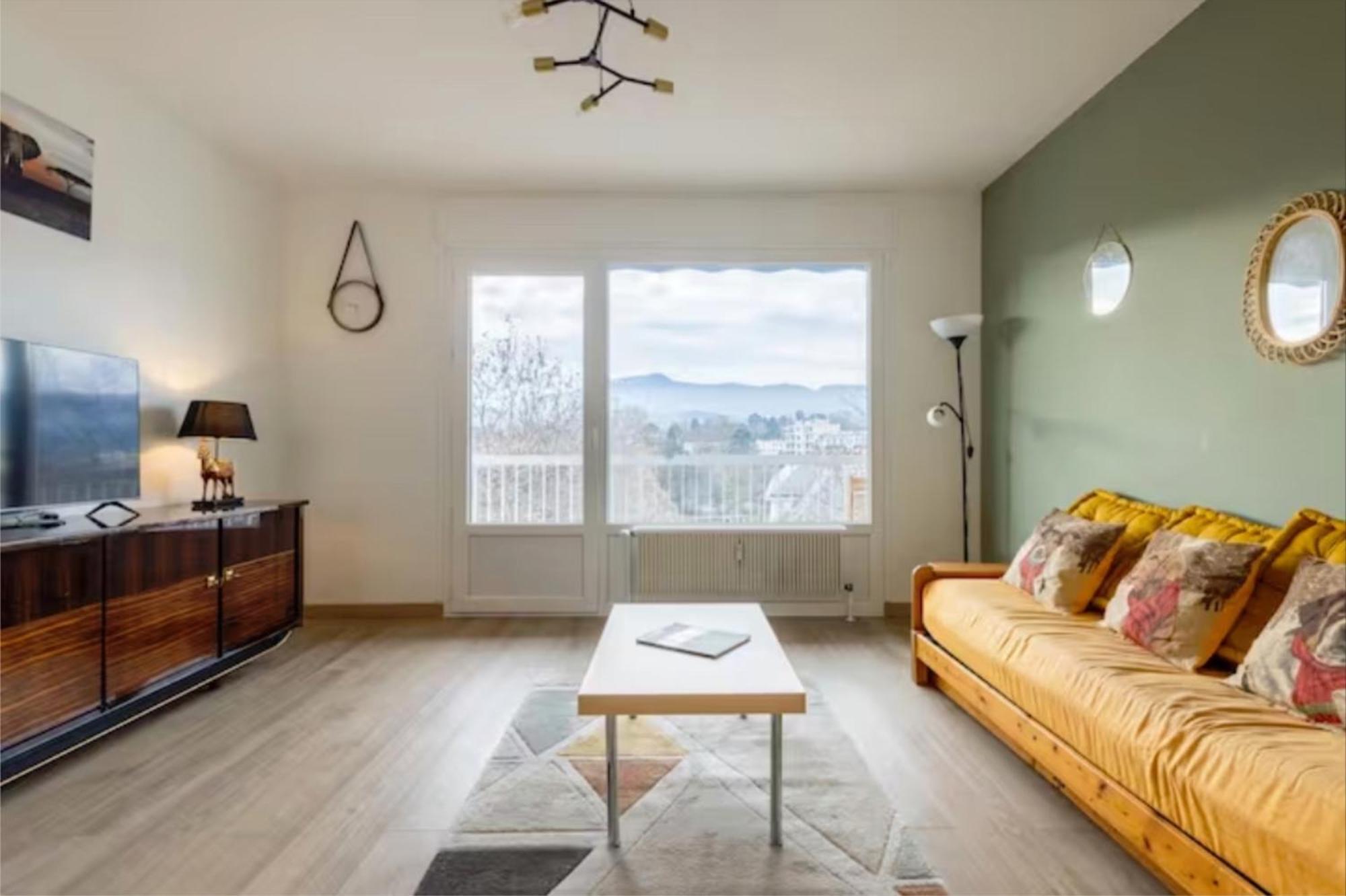 Logement Autour De Moi * * * * * Chambery Luaran gambar