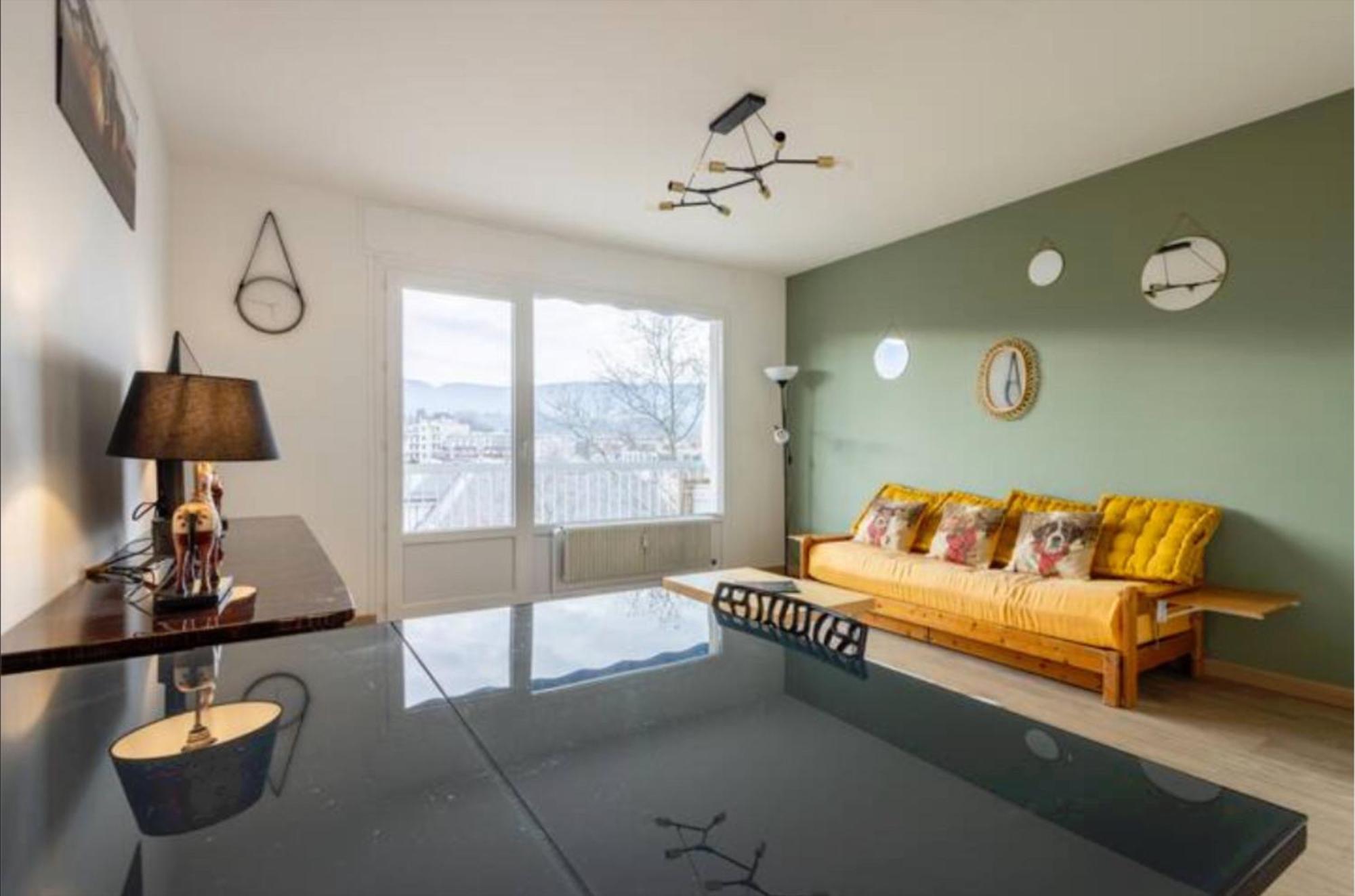 Logement Autour De Moi * * * * * Chambery Luaran gambar
